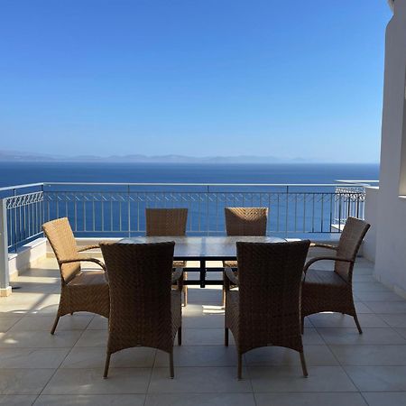 Akoumaros Breeze Villa ยีธิโอ ภายนอก รูปภาพ