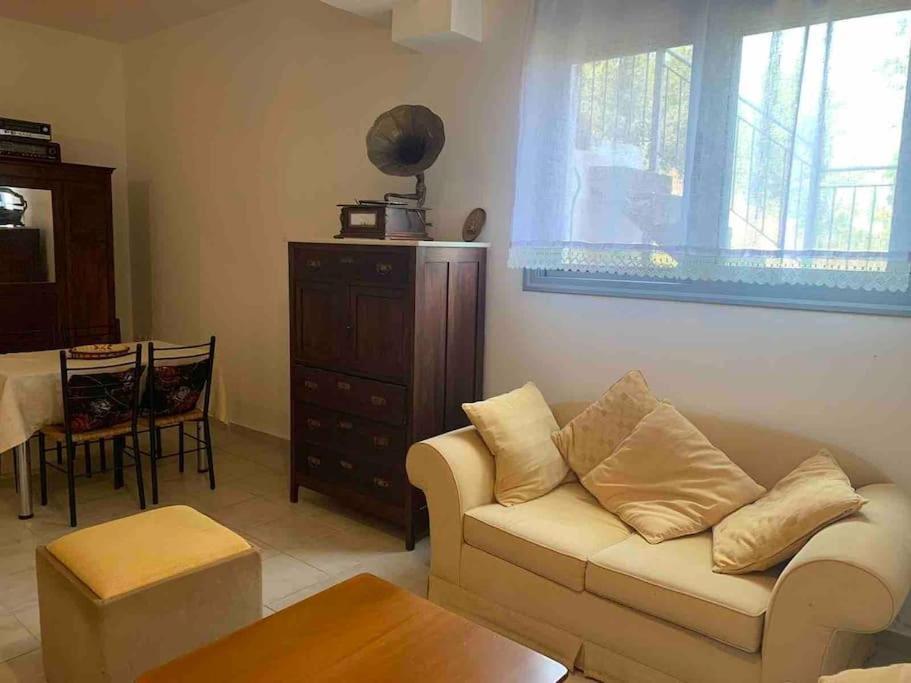 Akoumaros Breeze Villa ยีธิโอ ภายนอก รูปภาพ